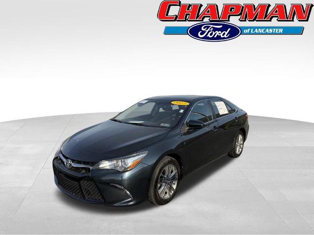 Used 2017 Toyota Camry SE w/ Moonroof Package FWD image 3