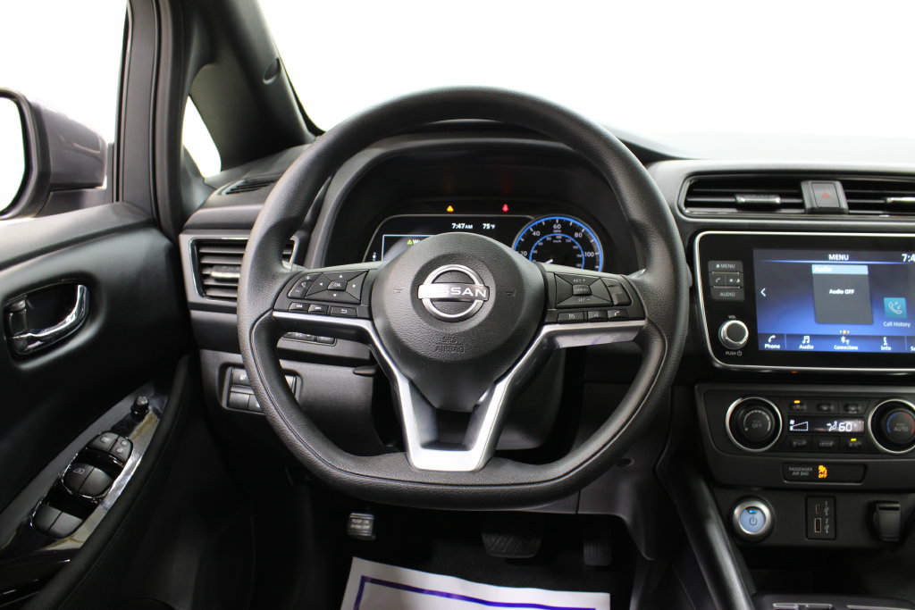 Used 2025 Nissan Leaf S FWD image 21