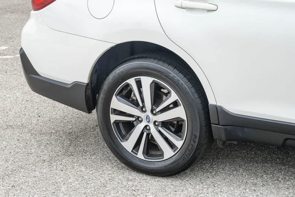 Used 2019 Subaru Outback 2.5i Limited AWD/4WD image 10