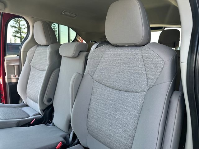 Used 2023 Toyota Sienna LE FWD image 22