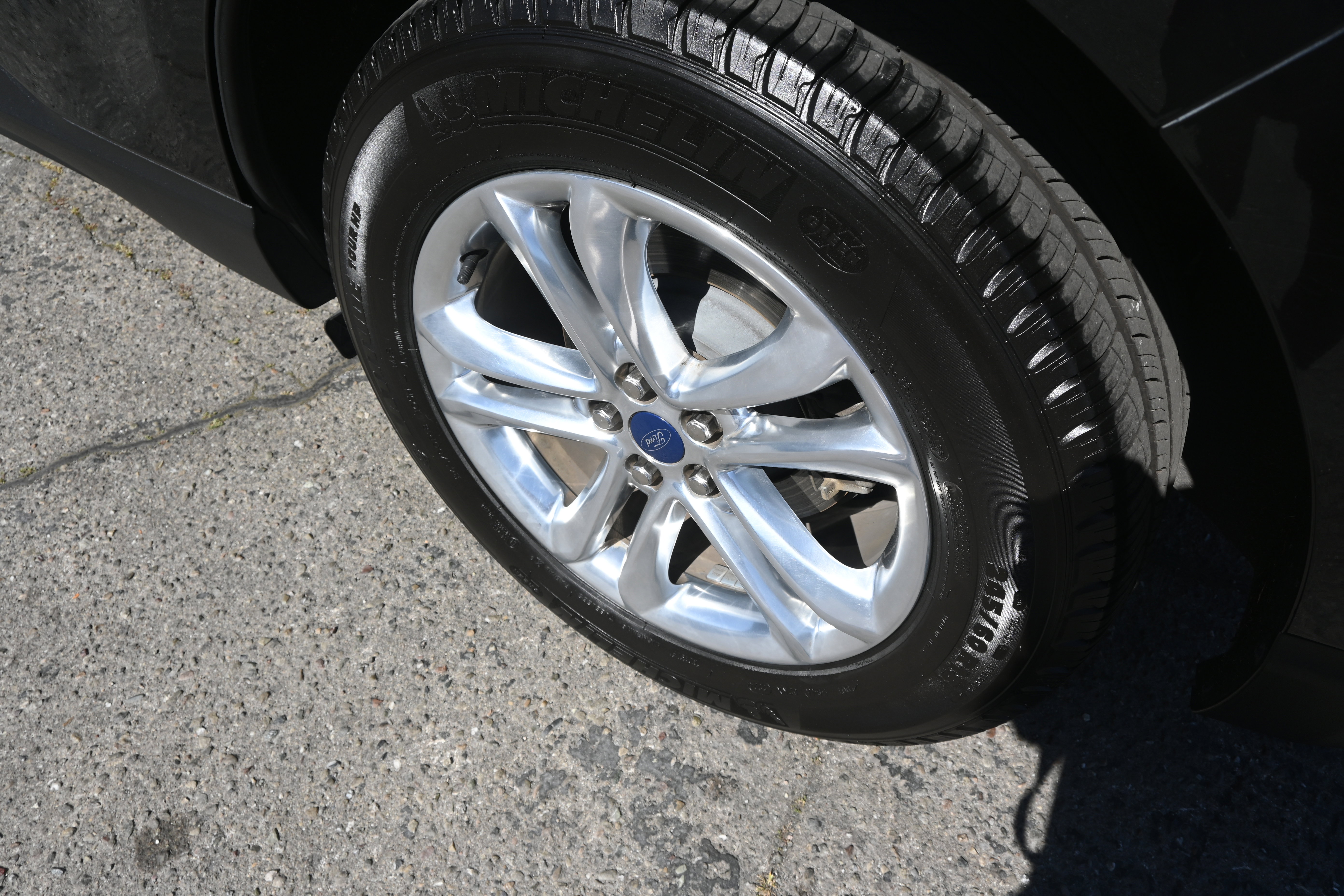 Used 2017 Ford Edge SEL w/ Equipment Group 201A image 17