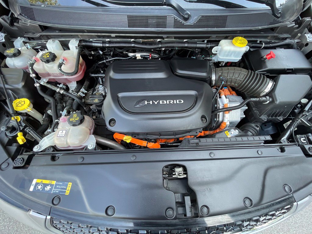 Used 2021 Chrysler Pacifica Touring-L FWD image 35
