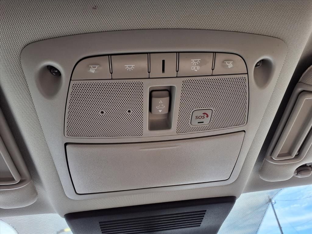 Used 2022 Nissan Armada SL w/ Captain's Chairs Package RWD image 25