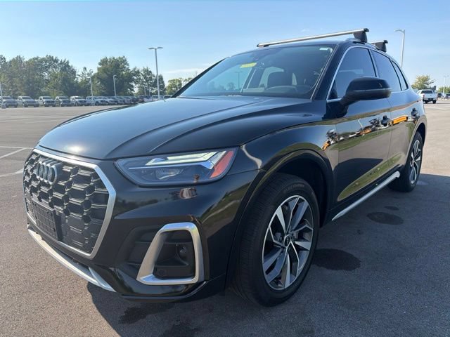 Used 2022 Audi Q5 2.0T Premium w/ Convenience Package AWD/4WD image 2