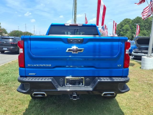 Used 2025 Chevrolet Silverado 1500 LT Trail Boss w/ Convenience Package II AWD/4WD image 2