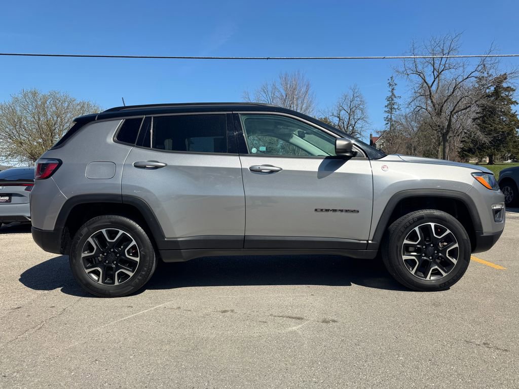 Used 2019 Jeep Compass Trailhawk image 4