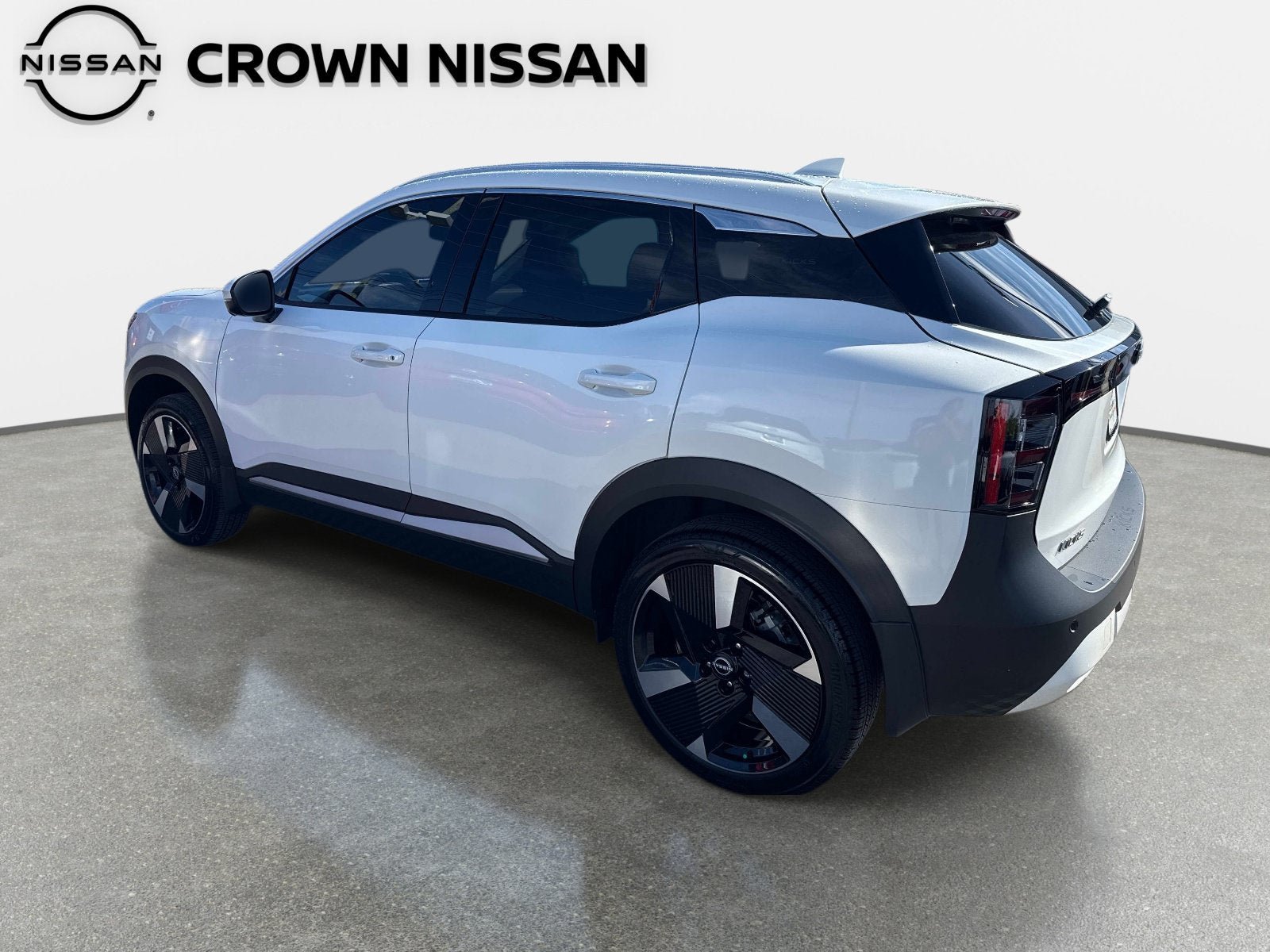 Used 2025 Nissan Kicks SR FWD image 4