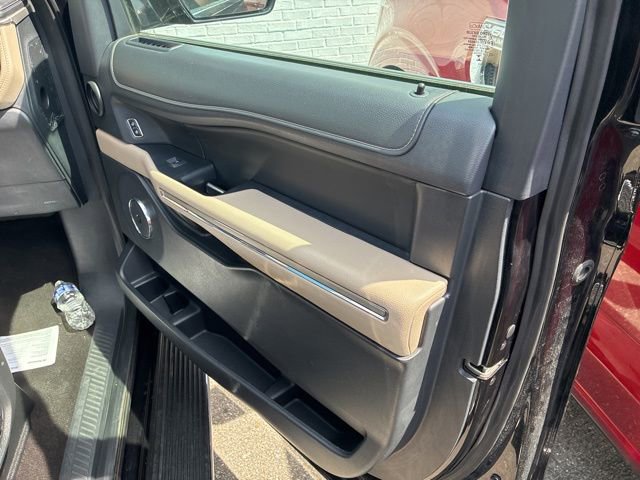 Used 2023 Ford Expedition Limited image 36