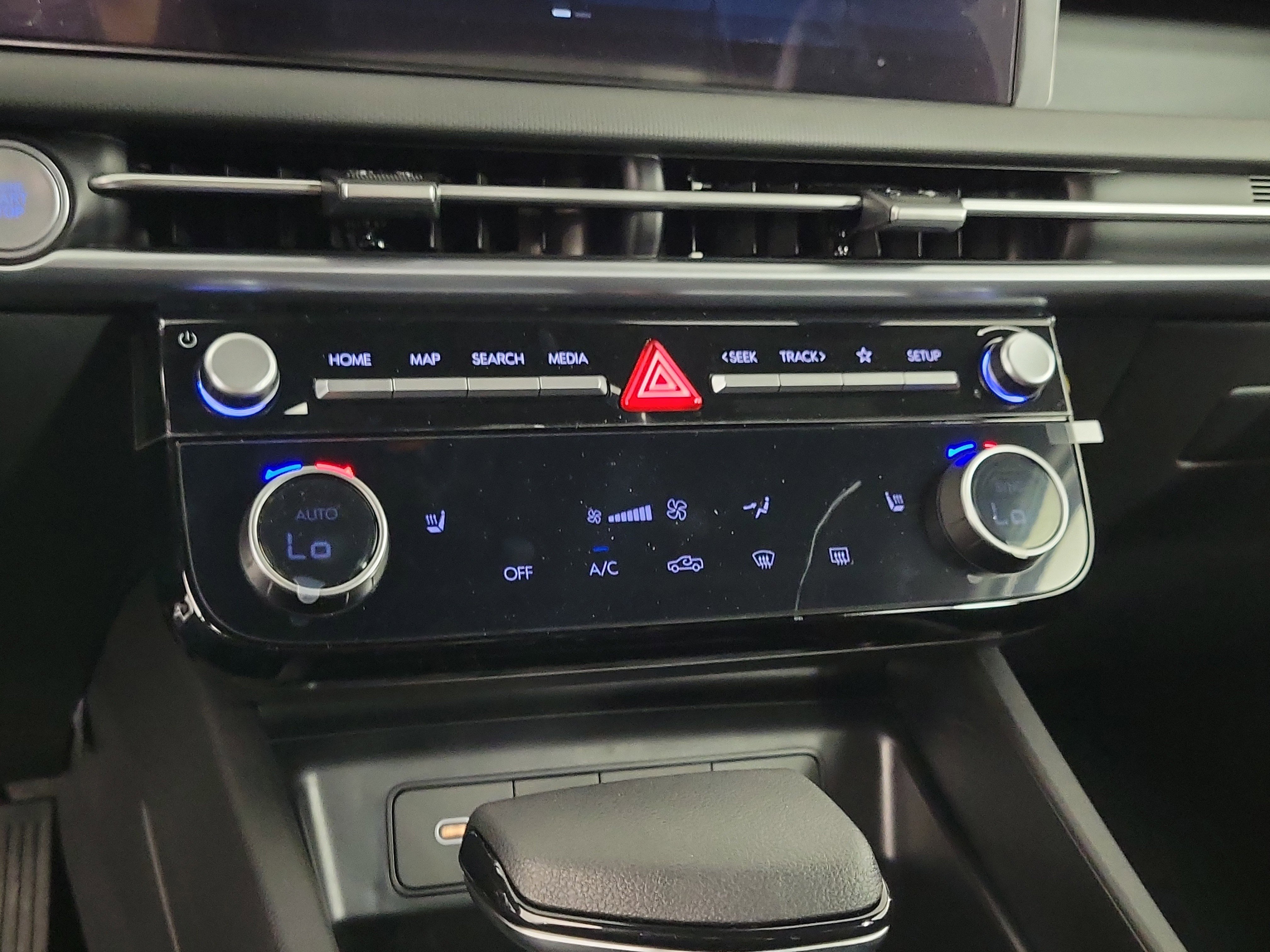 New 2025 Hyundai Santa Cruz SEL image 16