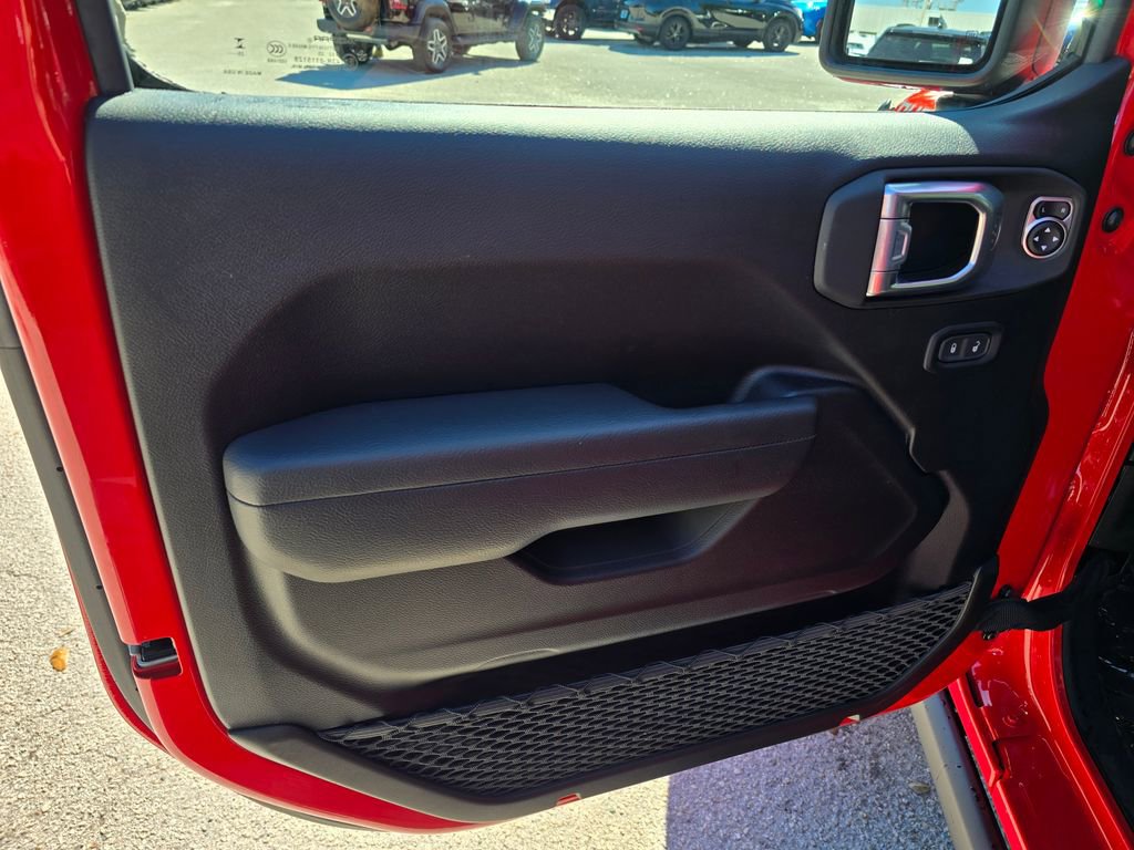 Certified 2026 Jeep Wrangler Unlimited Rubicon image 14