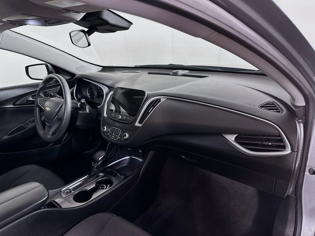Used 2024 Chevrolet Malibu LT image 38