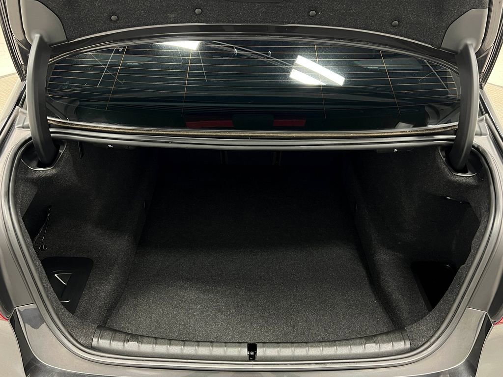 Used 2019 BMW M550i xDrive image 28