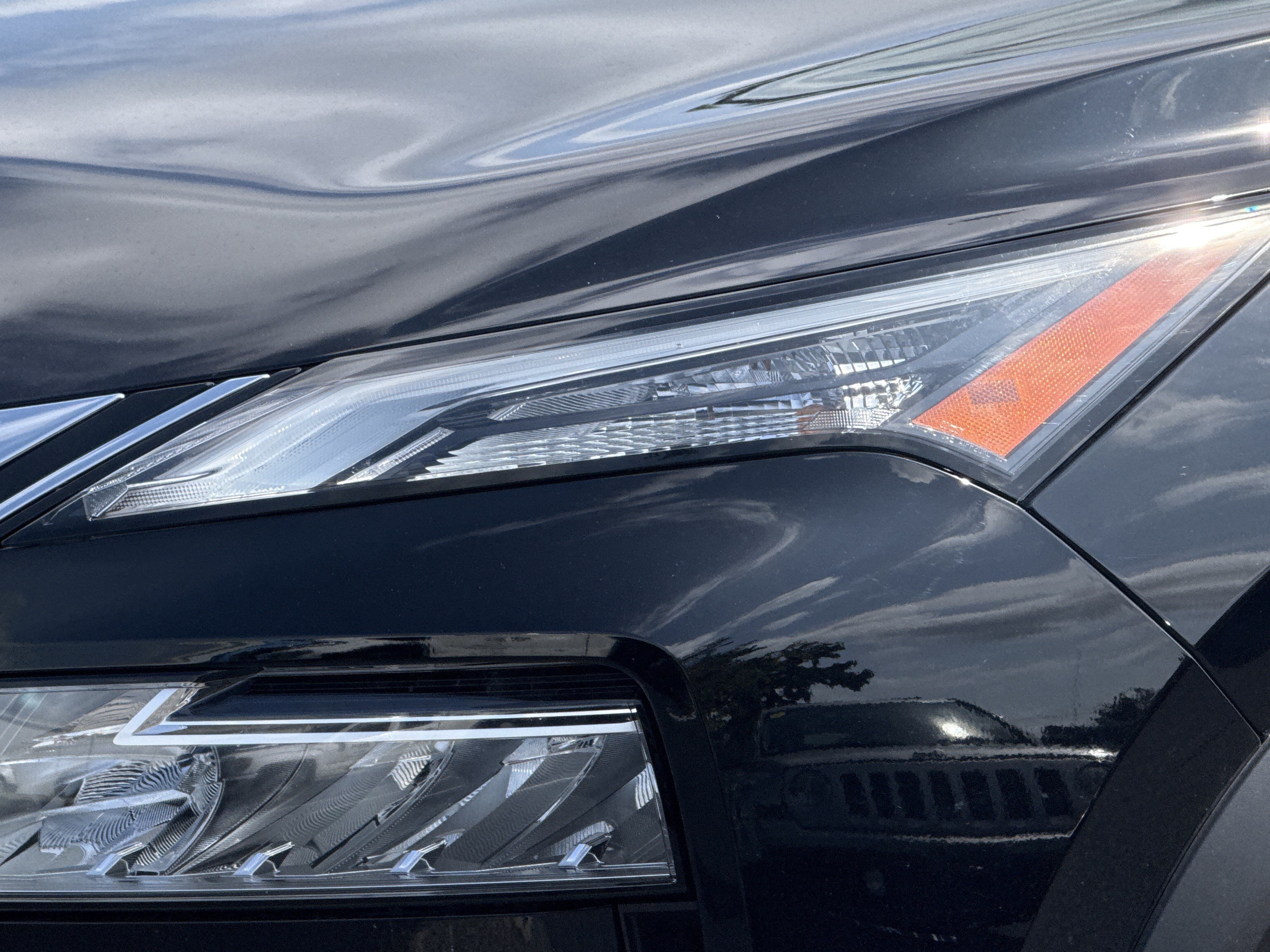 Used 2023 Nissan Rogue SV AWD/4WD image 5