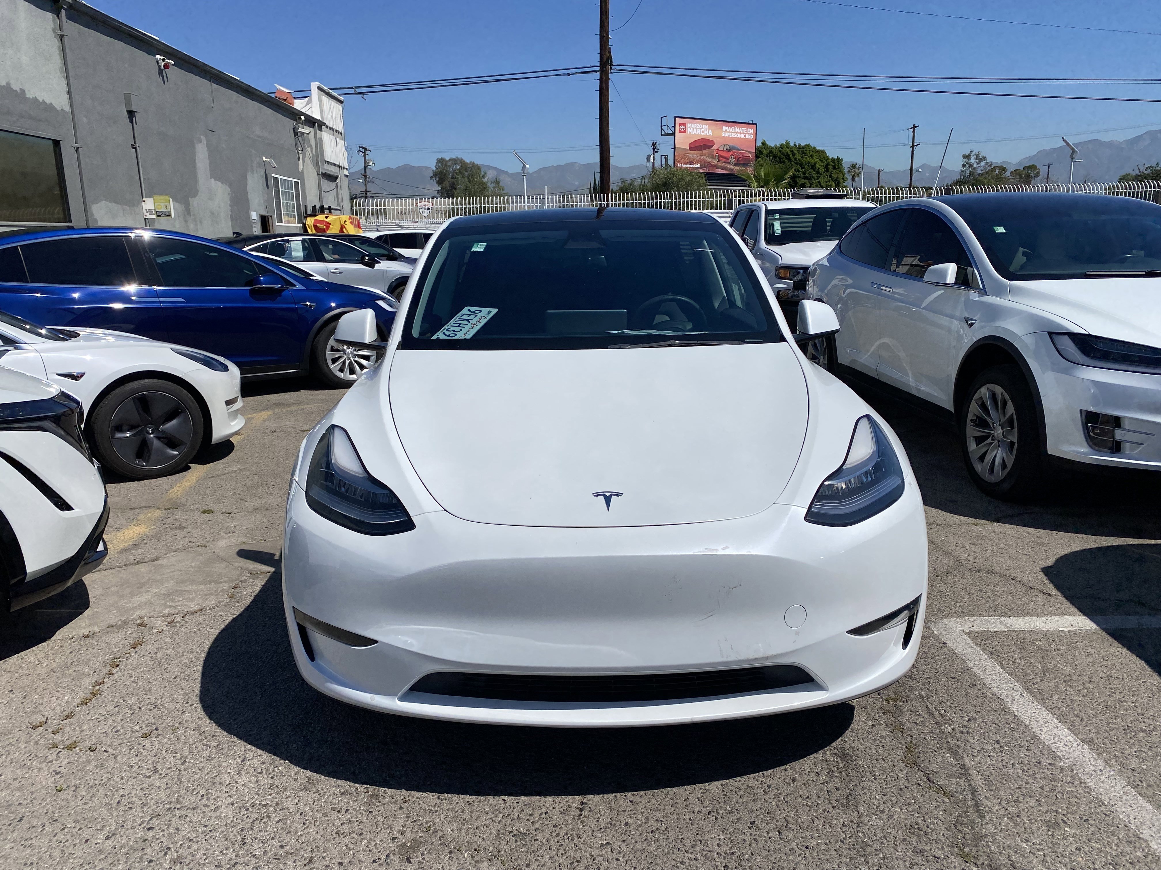 Used 2023 Tesla Model Y Long Range AWD/4WD image 3