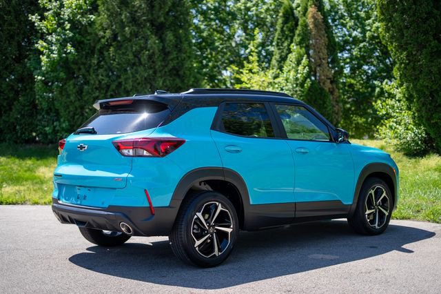 Used 2022 Chevrolet TrailBlazer RS w/ Technology Package FWD image 5