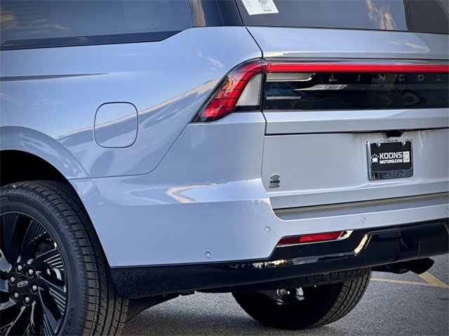 New 2025 Lincoln Navigator Reserve image 6