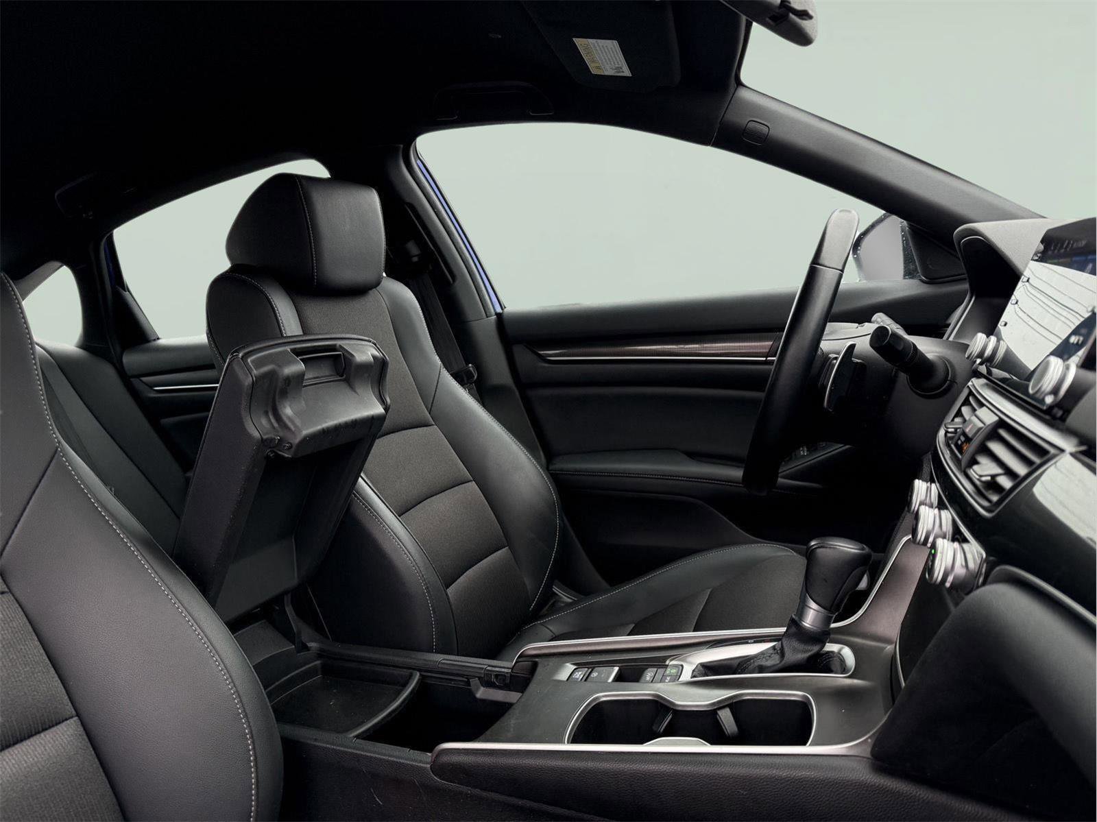 Used 2022 Honda Accord Sport image 25