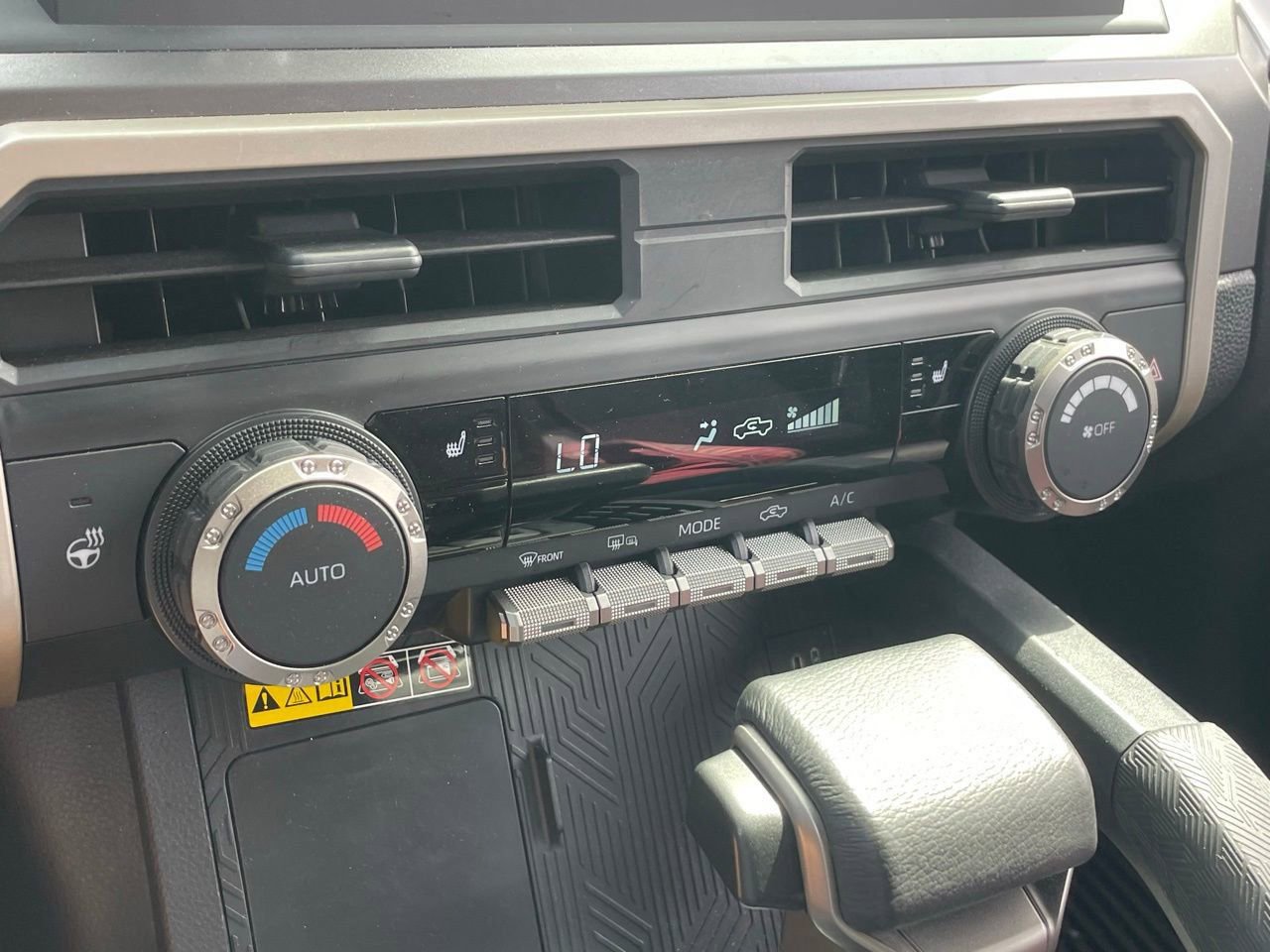 Used 2024 Toyota Tacoma SR5 image 10