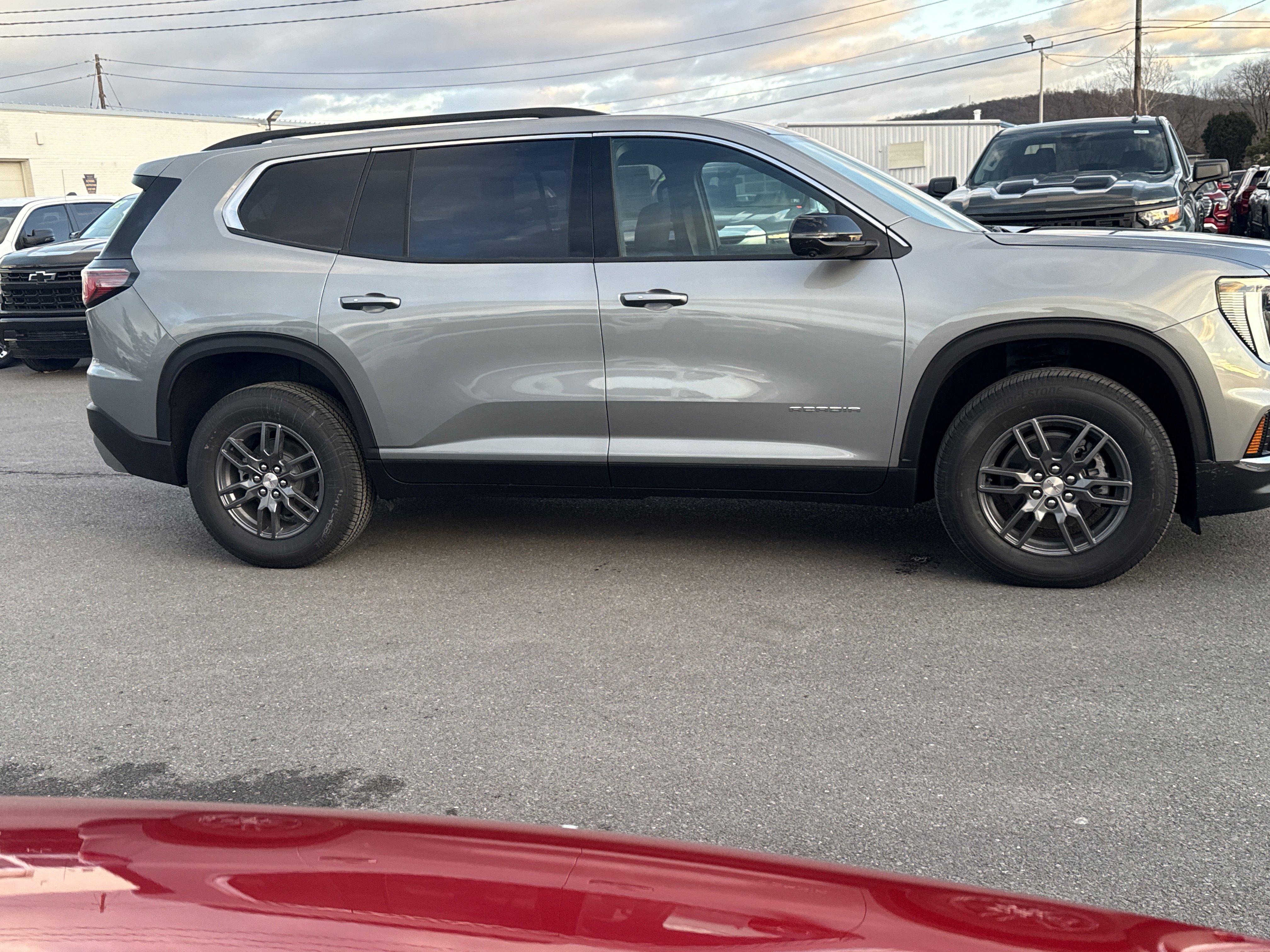 New 2026 GMC Acadia Elevation image 2