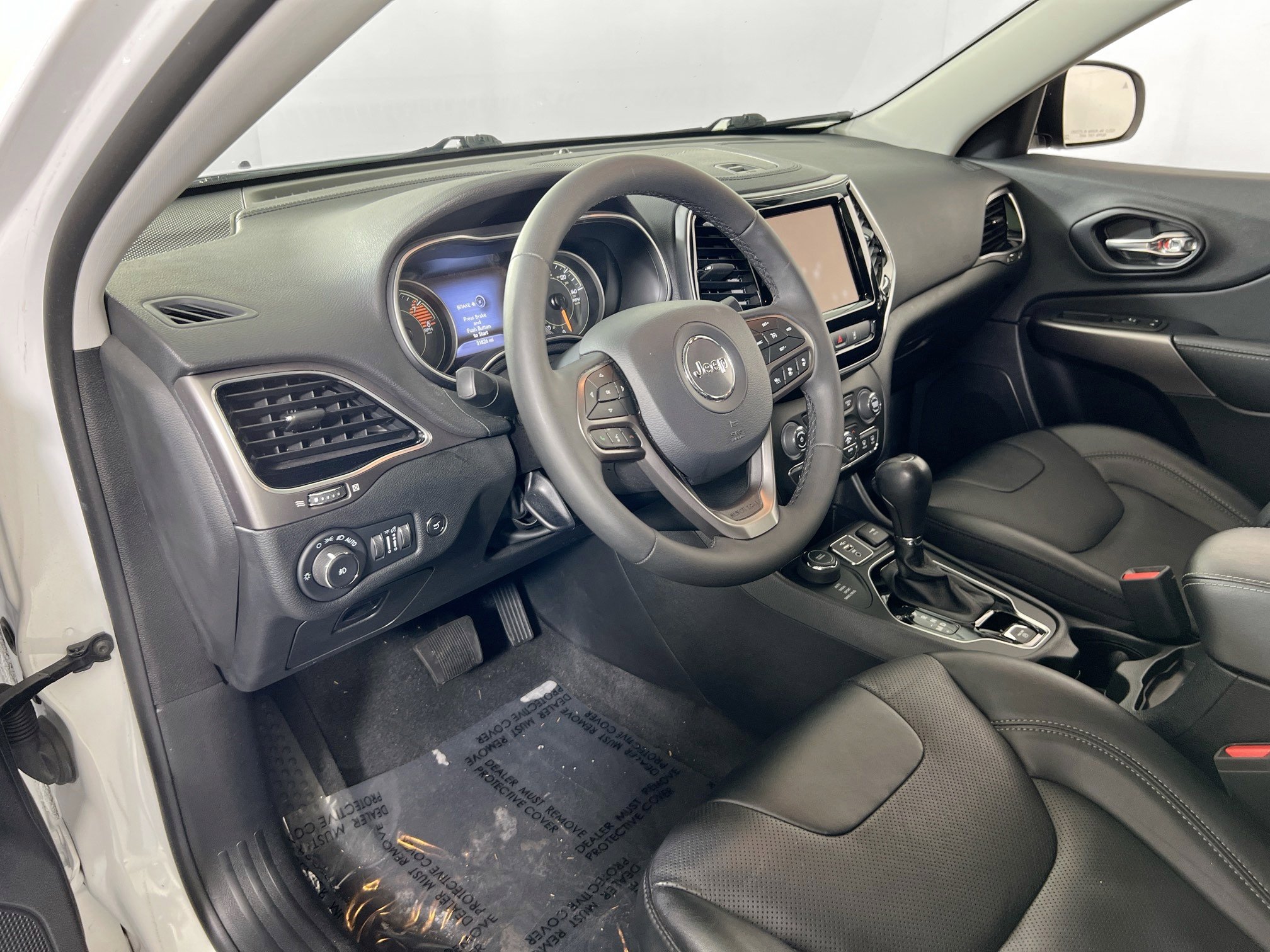Used 2022 Jeep Cherokee Limited image 9