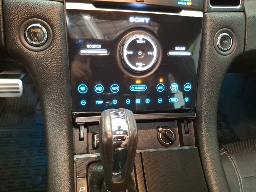 Used 2013 Ford Taurus SHO AWD/4WD image 28