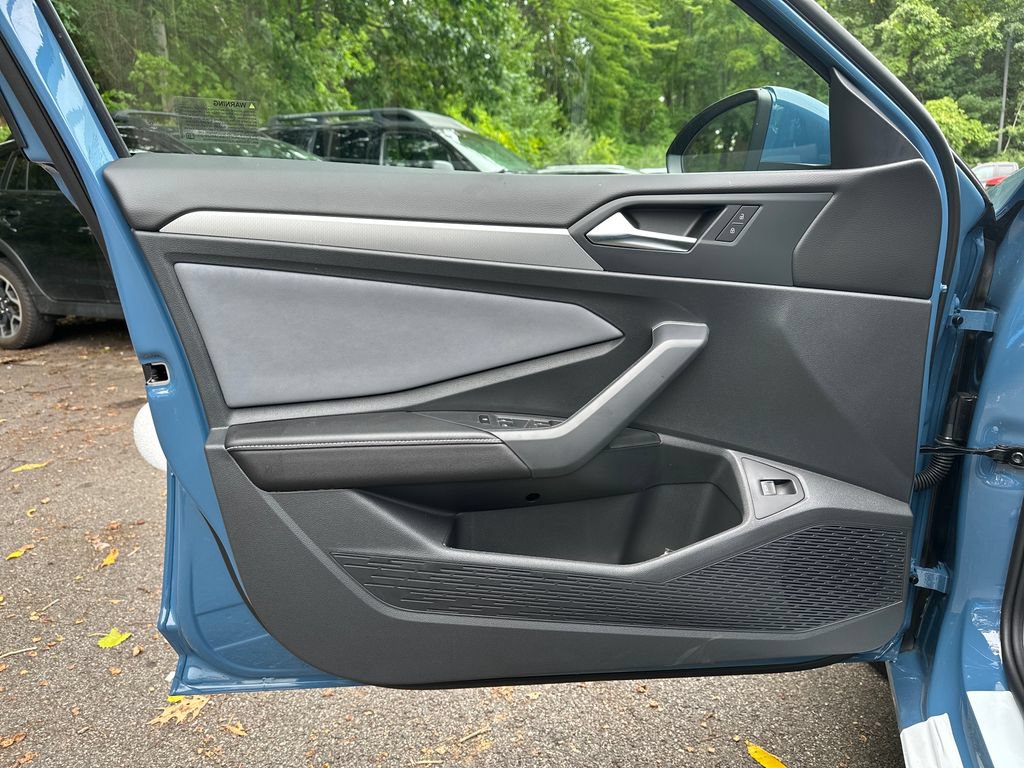 New 2027 Volkswagen Jetta SE FWD image 10