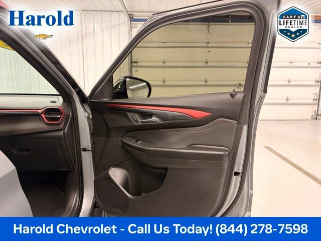 Used 2024 Chevrolet TrailBlazer RS w/ Driver Confidence Package AWD/4WD image 10