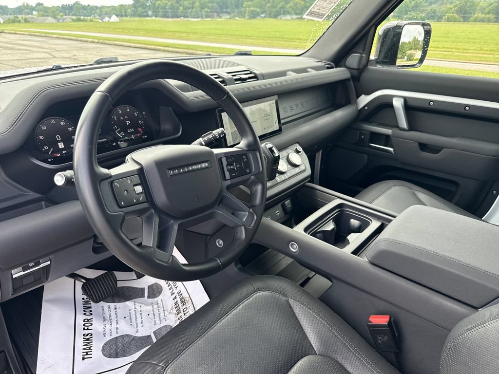 Used 2023 Land Rover Defender 90 X-Dynamic SE AWD/4WD image 15