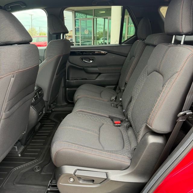 Certified 2025 Honda Pilot Sport image 11