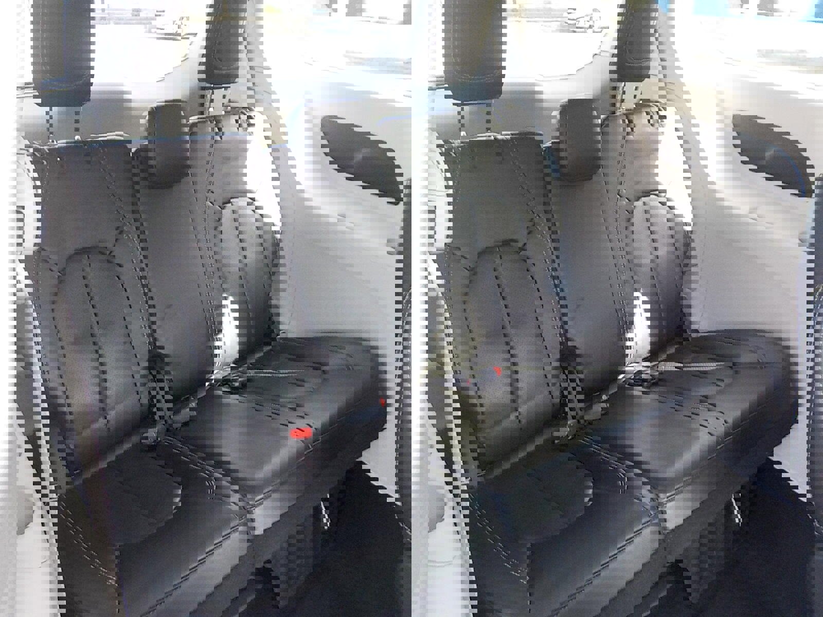 Used 2023 Chrysler Pacifica Touring-L image 16