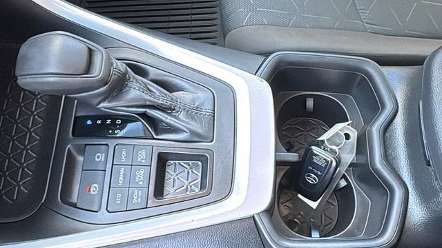 Used 2023 Toyota RAV4 XLE w/ Convenience Package image 15