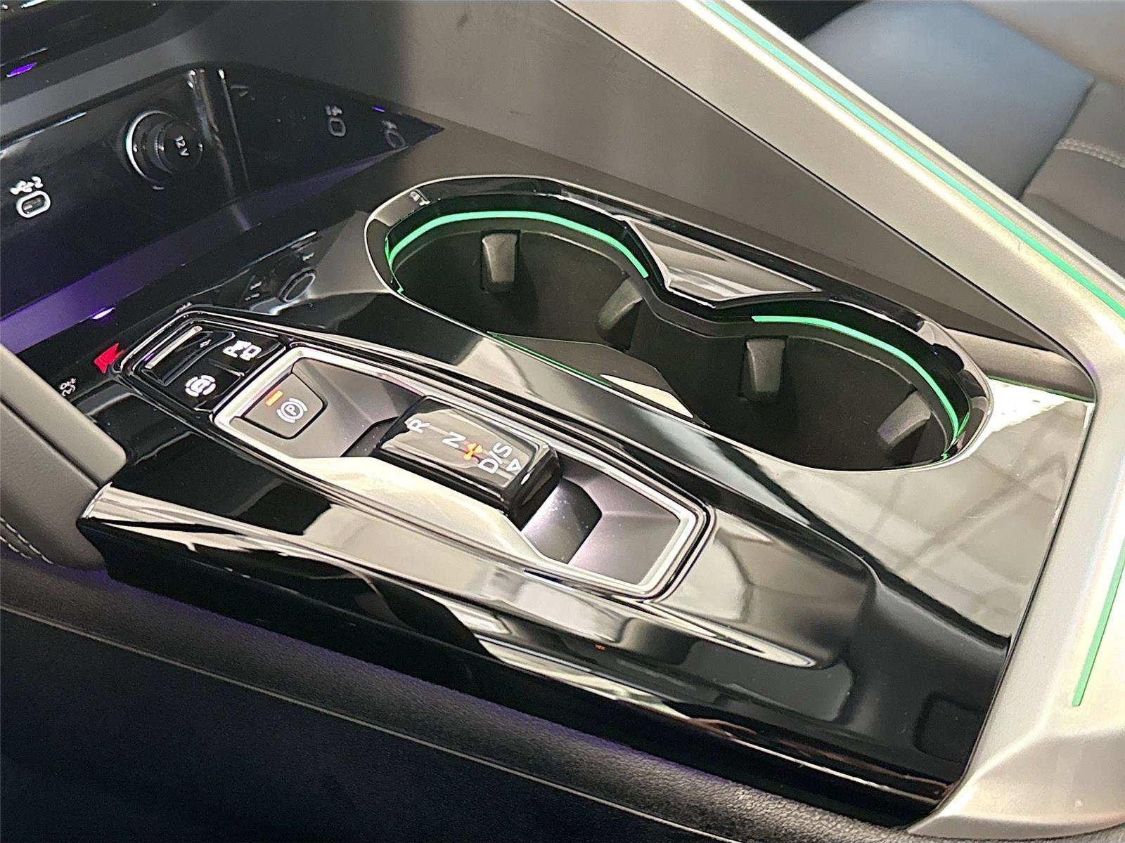 Certified 2025 Audi Q5 Premium w/ Convenience Package image 17