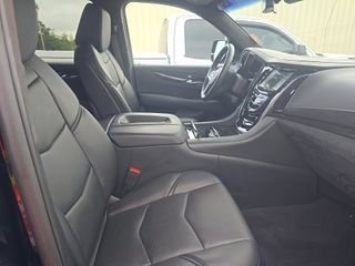 Used 2018 Cadillac Escalade Platinum AWD/4WD image 6