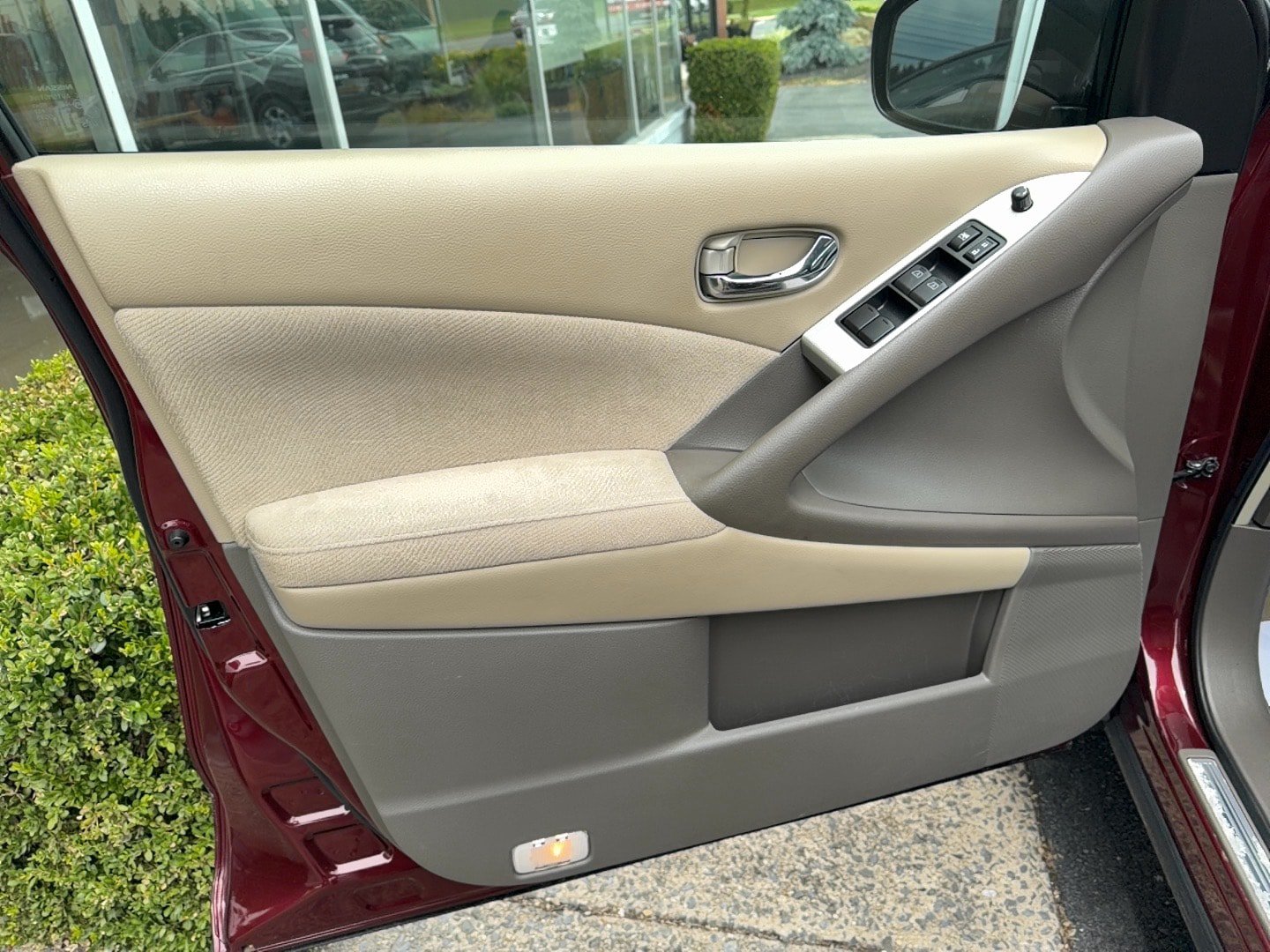 Used 2011 Nissan Murano SV AWD/4WD image 14