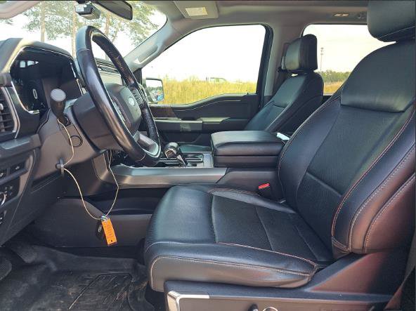 Used 2022 Ford F150 Lariat w/ Equipment Group 502A High AWD/4WD image 4