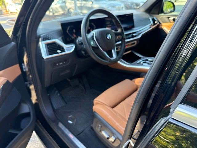 Used 2024 BMW X5 xDrive40i w/ Parking Assistance Package AWD/4WD image 8
