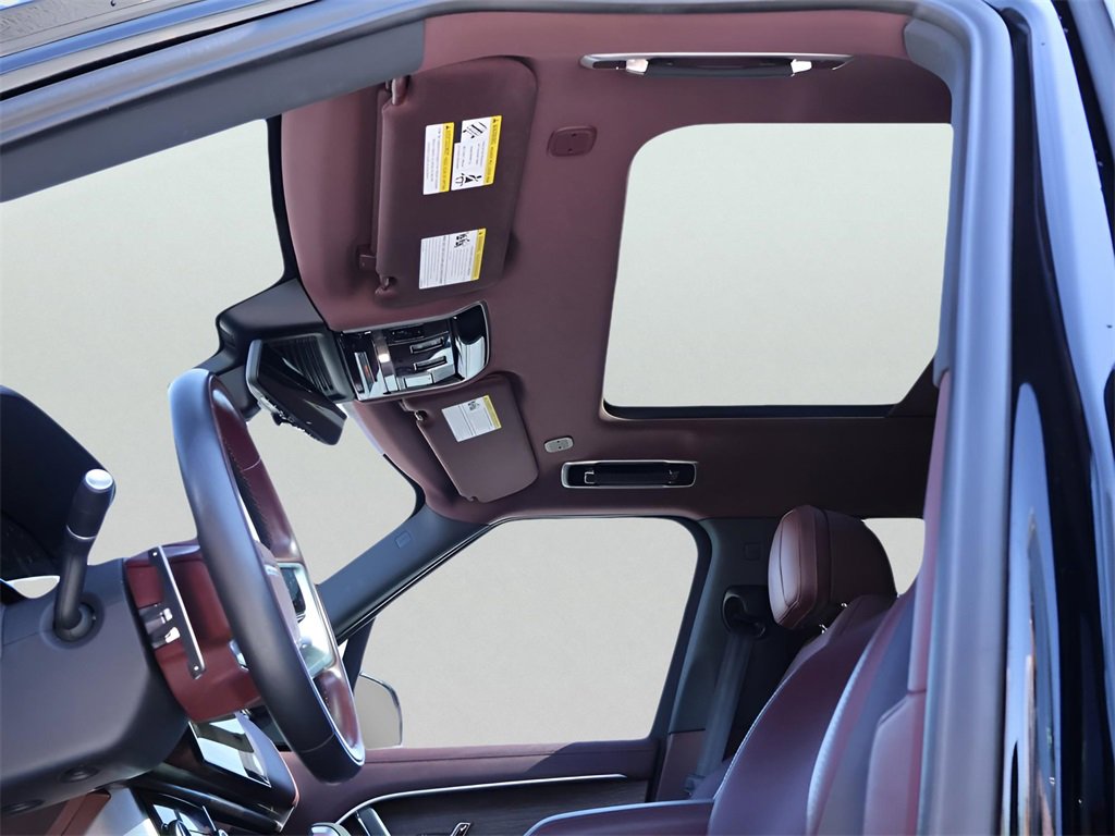 Used 2023 Land Rover Range Rover SE image 37