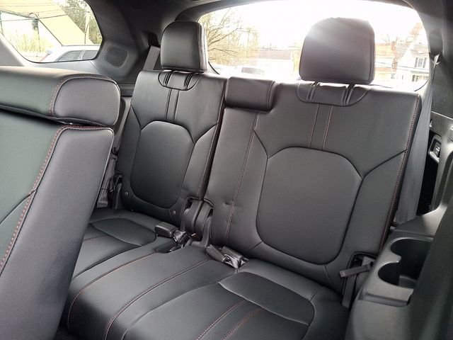 Certified 2025 Honda Pilot Black Edition image 11