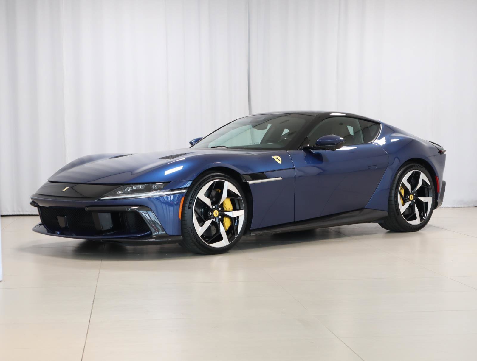 Used 2025 Ferrari 12Cilindri image 3