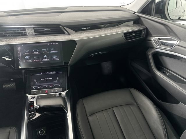 Used 2021 Audi e-tron Premium w/ Convenience Plus Package AWD/4WD image 27