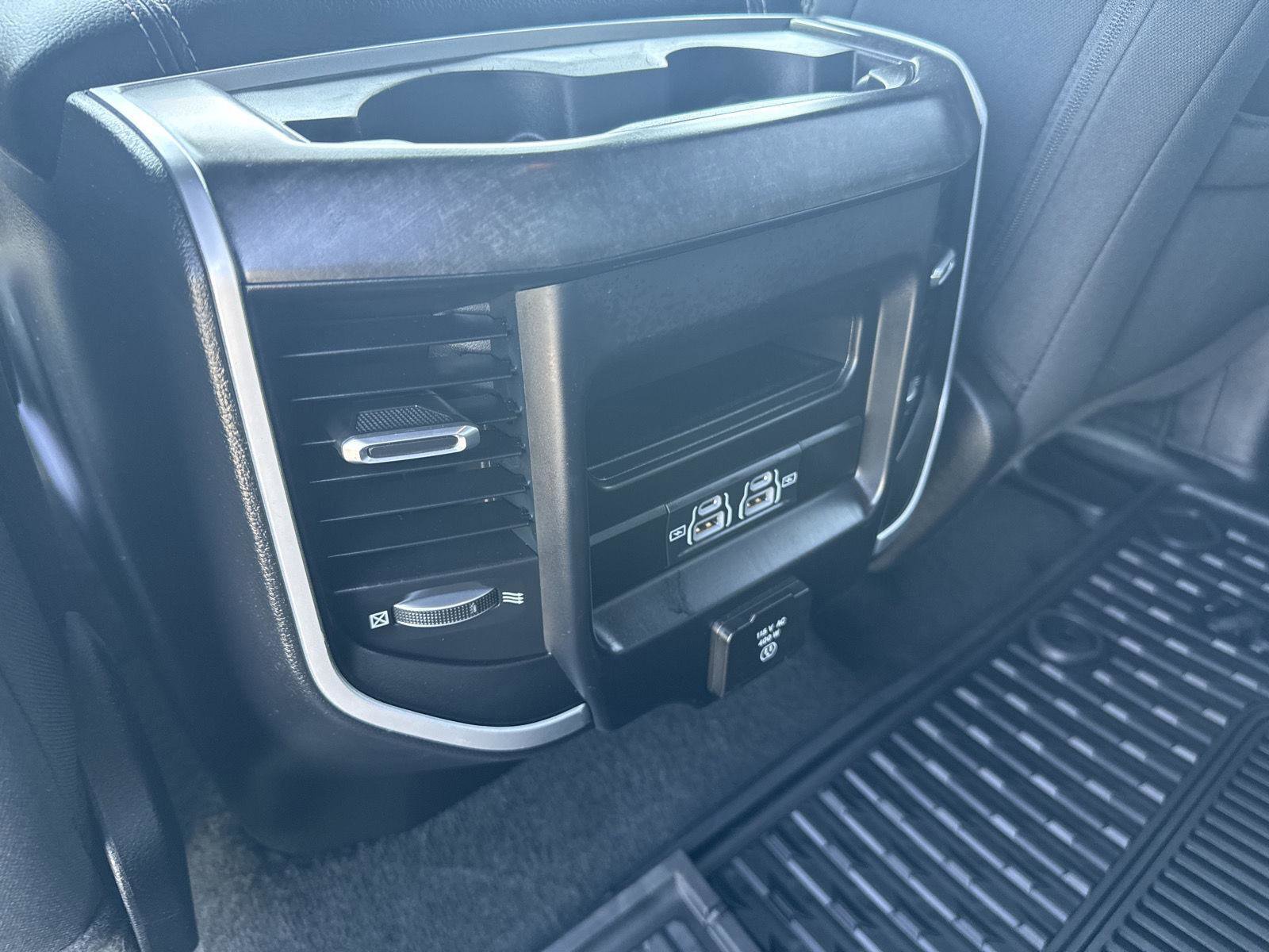 Used 2022 RAM 1500 Big Horn AWD/4WD image 10