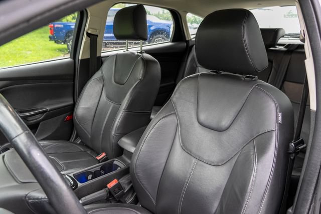 Used 2017 Ford Focus Titanium FWD image 11