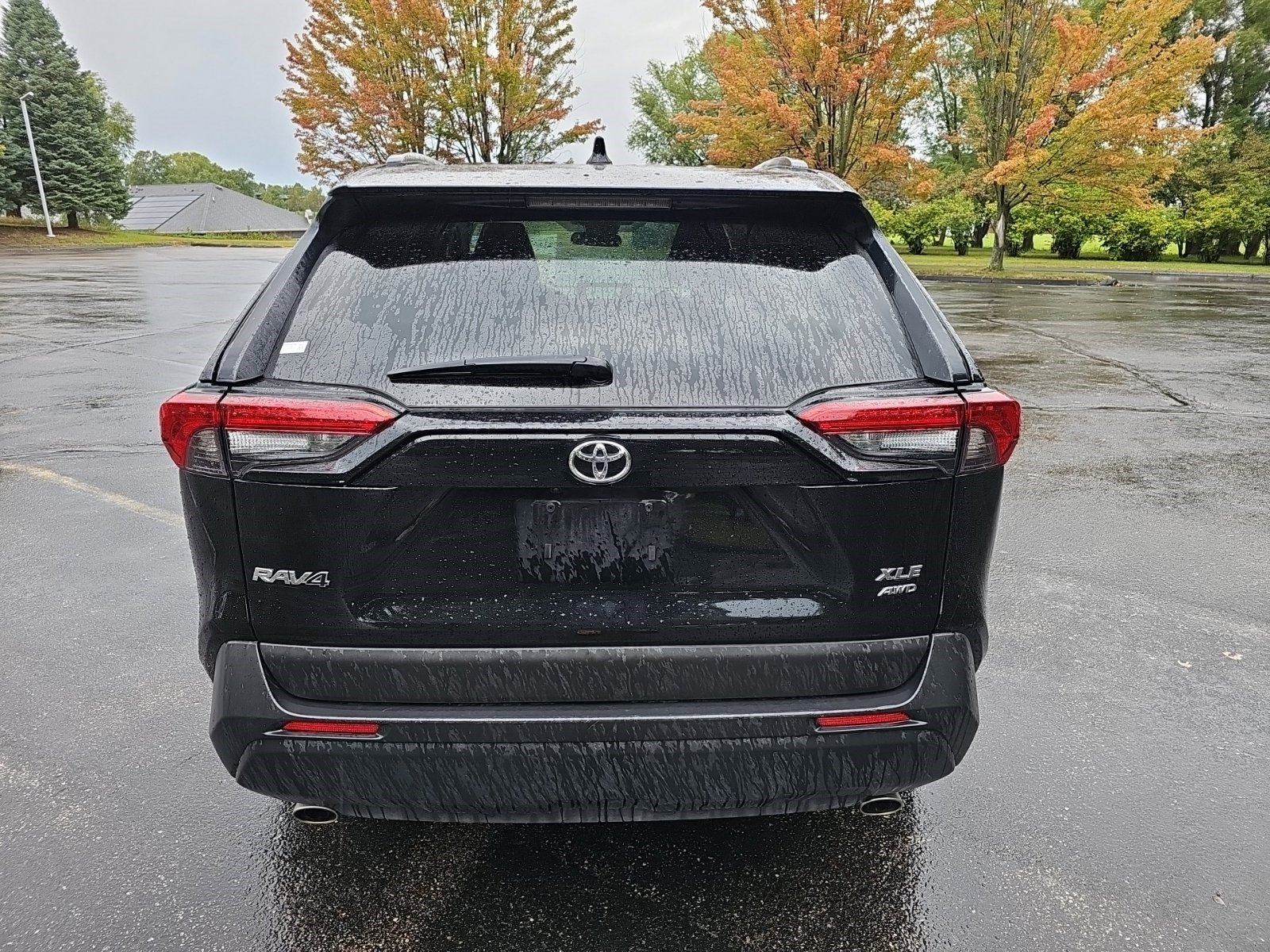 Used 2025 Toyota RAV4 XLE AWD/4WD image 5