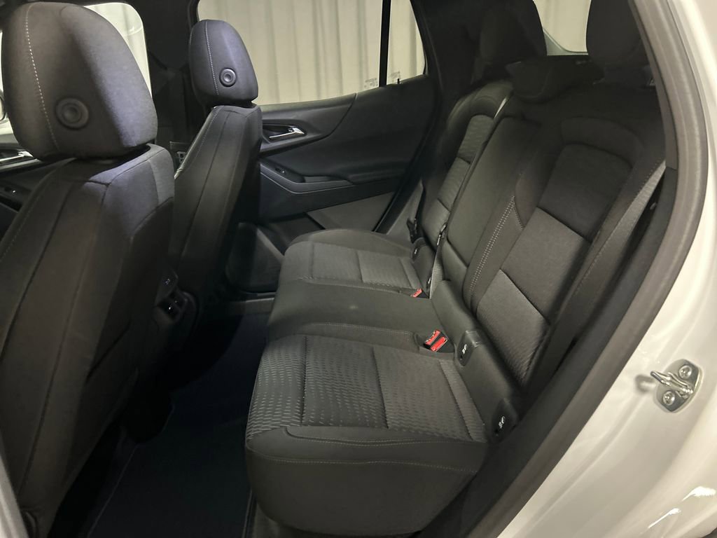 Used 2025 Chevrolet Equinox LT w/ Safety and Technology Package image 23