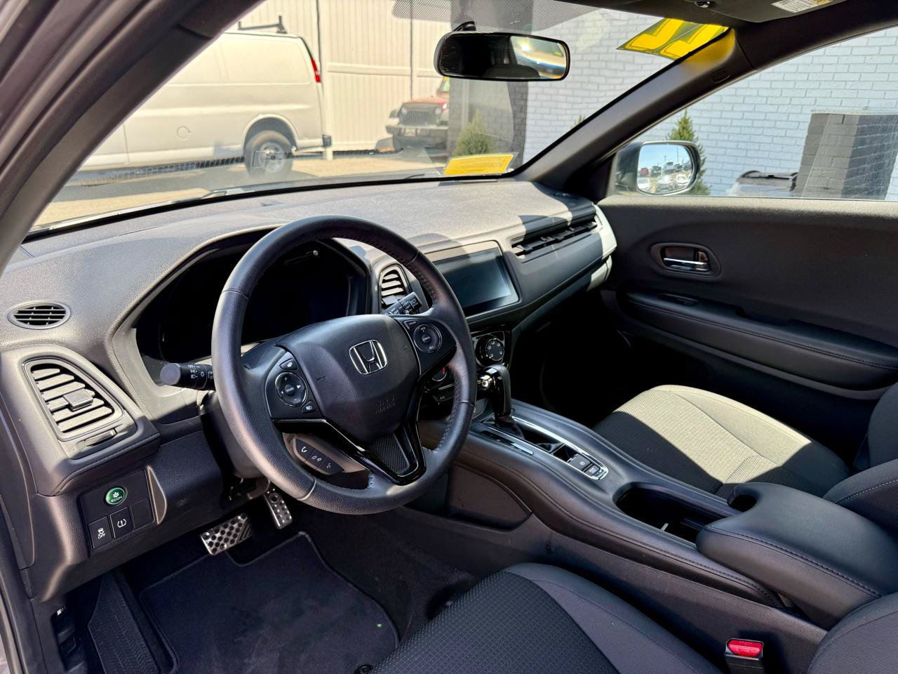 Used 2022 Honda HR-V Sport image 15
