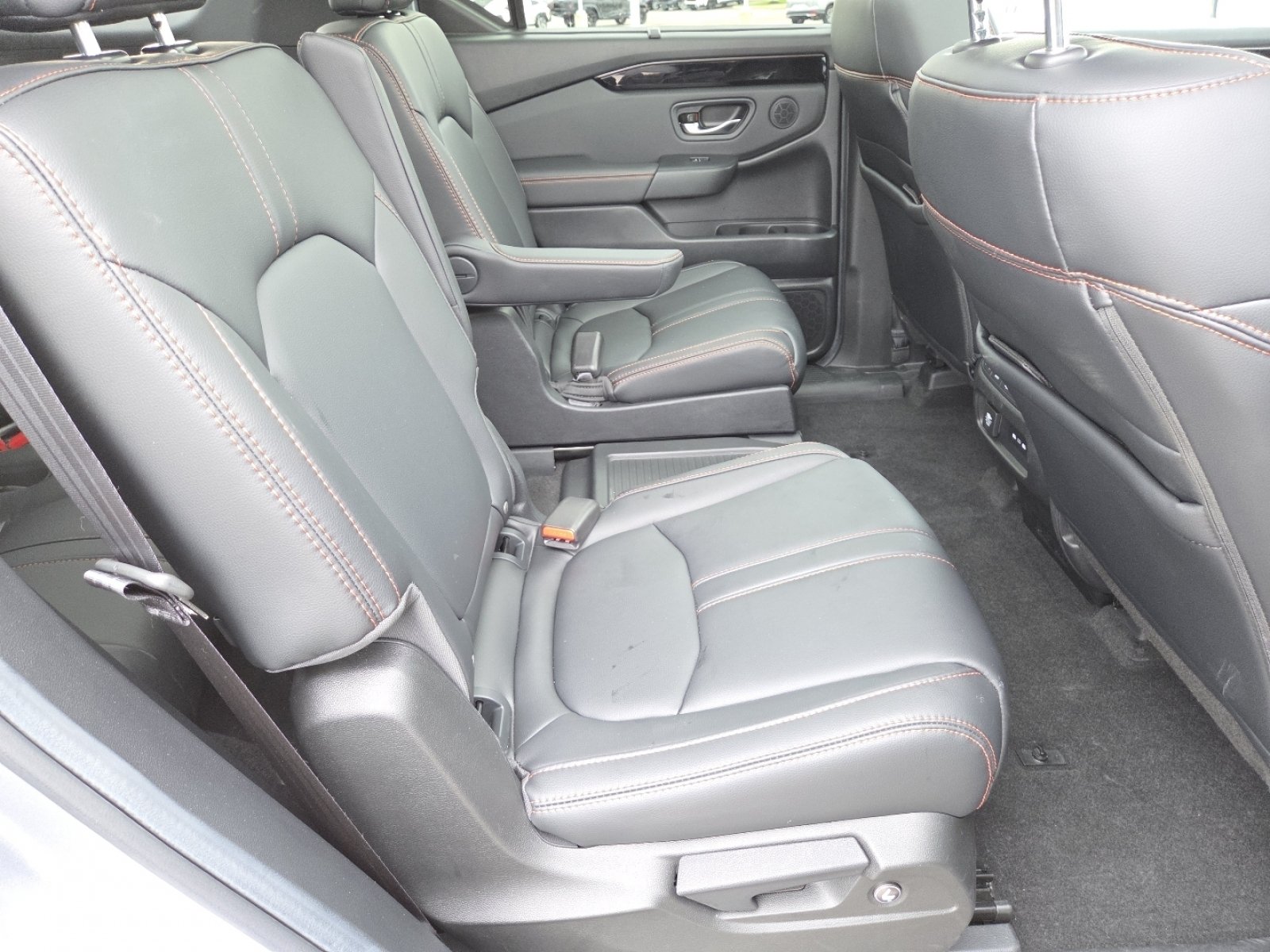Used 2025 Honda Pilot TrailSport image 22