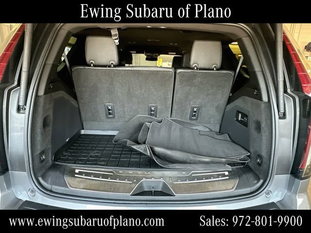 Used 2022 Cadillac Escalade Luxury w/ LPO, Illumination Package RWD image 27