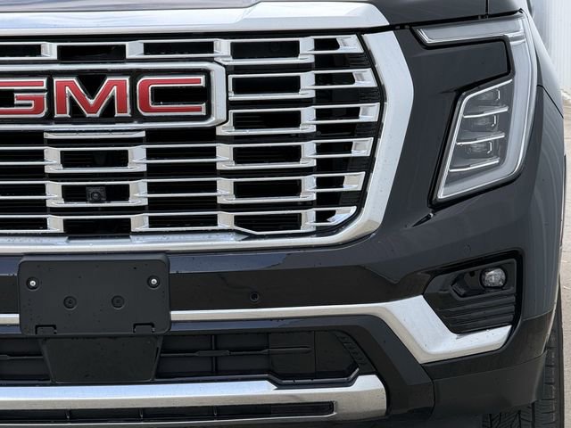 Used 2025 GMC Yukon XL Denali AWD/4WD image 9