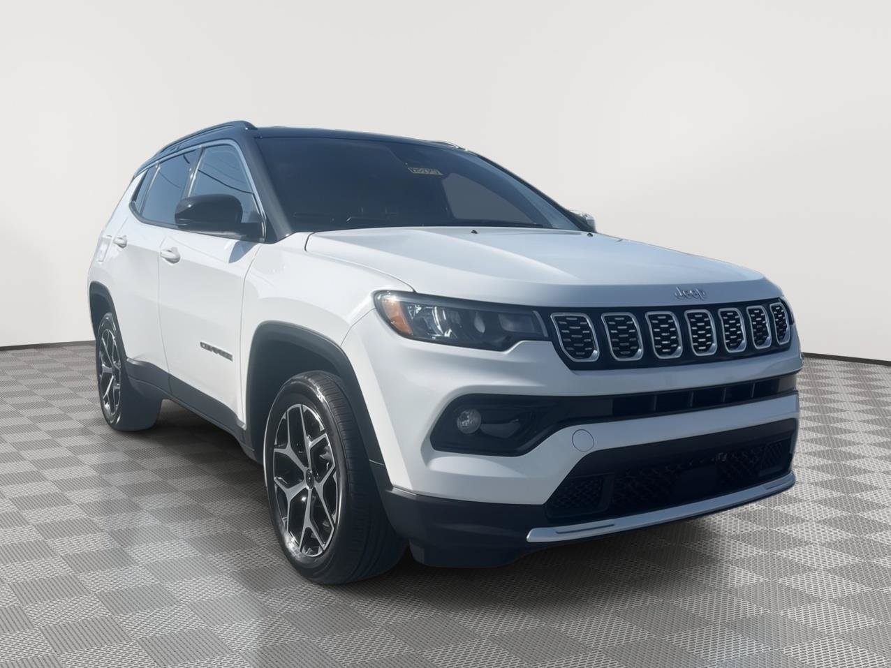 Used 2025 Jeep Compass Limited AWD/4WD image 3