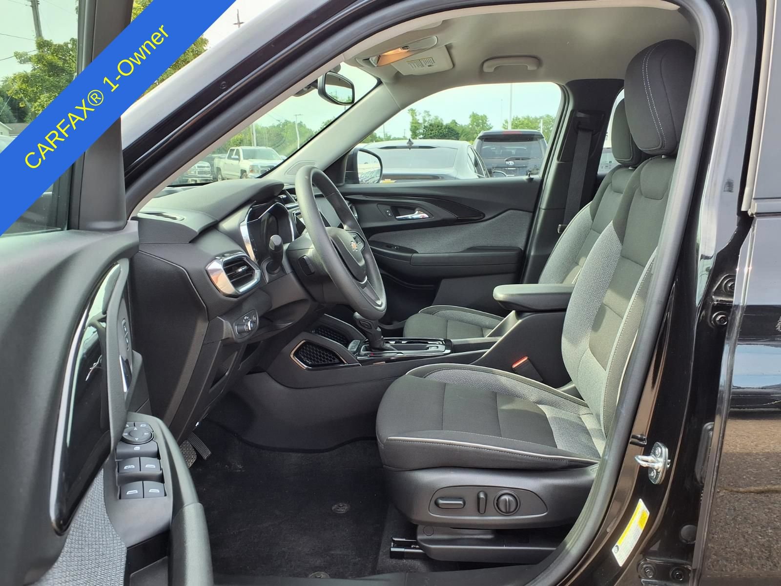 Used 2023 Chevrolet TrailBlazer LT w/ Convenience Package AWD/4WD image 18